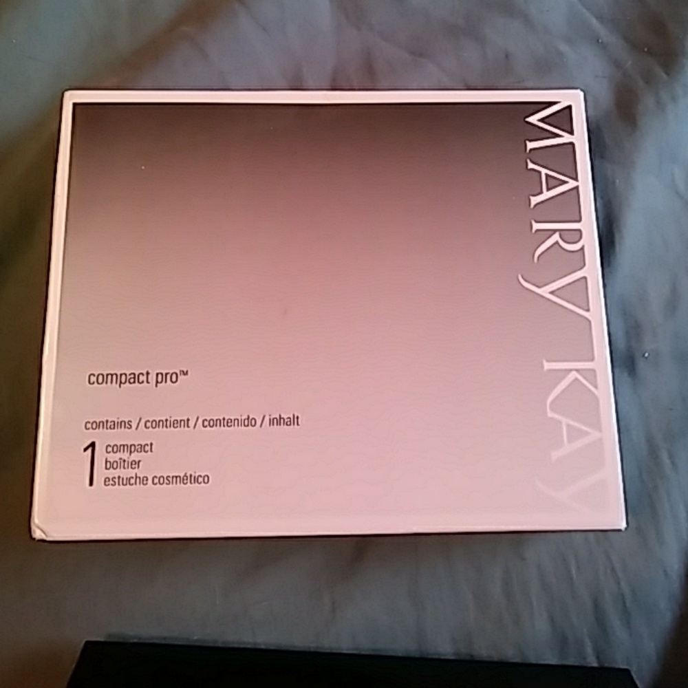 Mary Kay Compact Pro